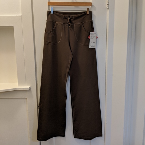 NWT Lululemon Still Pant Tall - Picture 5 of 8